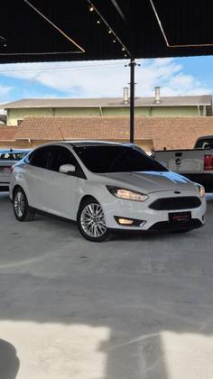 FORD FOCUS 2.0 SE PLUS FASTBACK 16V FLEX 4P POWERSHIFT FORD FOCUS 2.0 SE PLUS FASTBACK 16V FLEX 4P POWERSHIFT